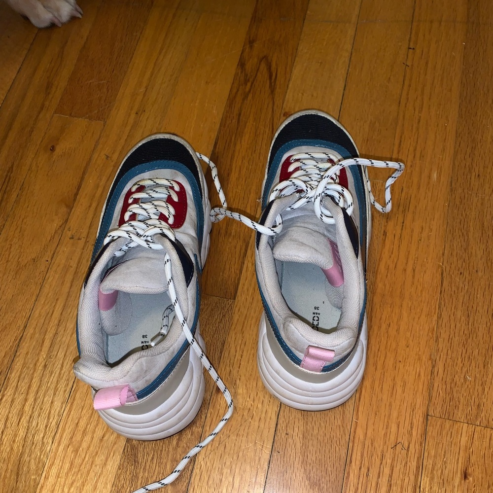 H&M shoes size 7
